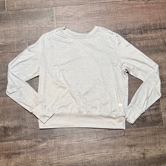 Vuori Tops - Vuori Light Gray Long Sleeve Top